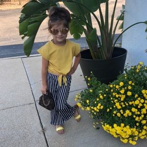 SOLD 3 piece outfit. 4t